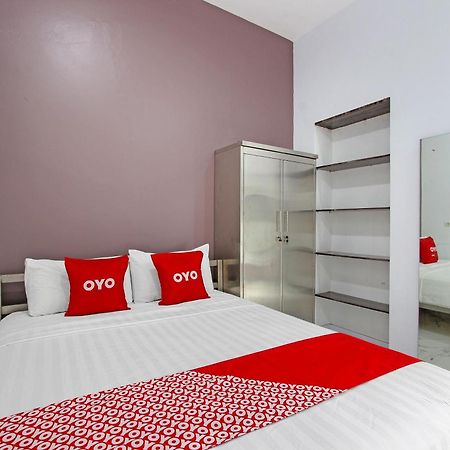 Super Oyo Capital O 91665 D'Prof Exclusive Guesthouse Семаранг Екстер'єр фото