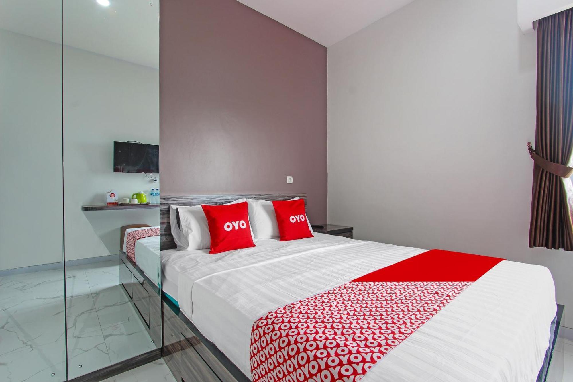 Super Oyo Capital O 91665 D'Prof Exclusive Guesthouse Семаранг Екстер'єр фото
